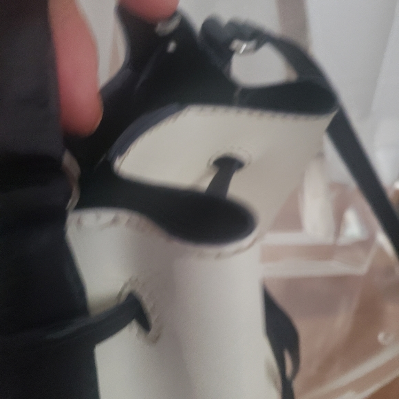 Ralph lauren white with navy bucket draw string bag - Picture 4 of 6